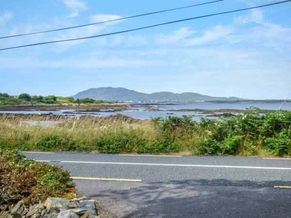 Ti Sheamuis, Carna Villa Clifden Luaran gambar